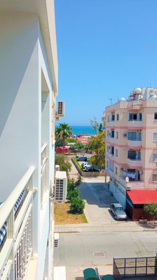 Luxury Private Rooms -Sea View, Netflix, Gym- 5 Min From Beach! - Private Room In Shared Apartment Larnaca Ngoại thất bức ảnh