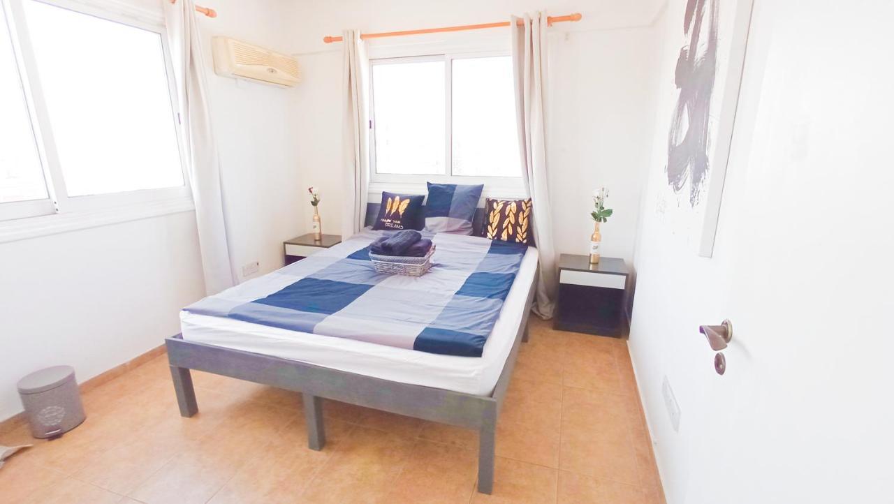 Luxury Private Rooms -Sea View, Netflix, Gym- 5 Min From Beach! - Private Room In Shared Apartment Larnaca Ngoại thất bức ảnh